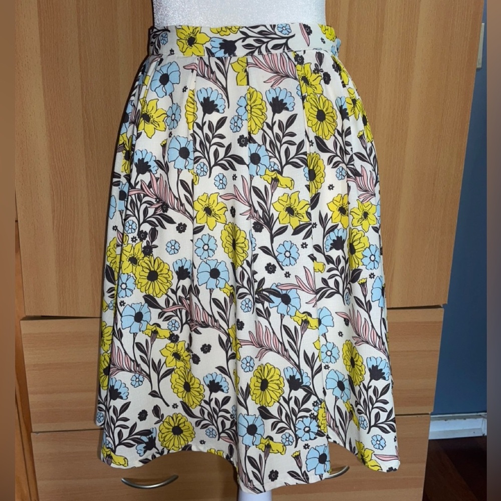 Modcloth Spring Floral Pleated A-Line Skirt